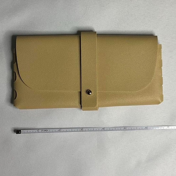 RED SQUARE RHINESTONE SUNGLASSES W/FREE CASE ✨✨✨ - Picture 6 of 7